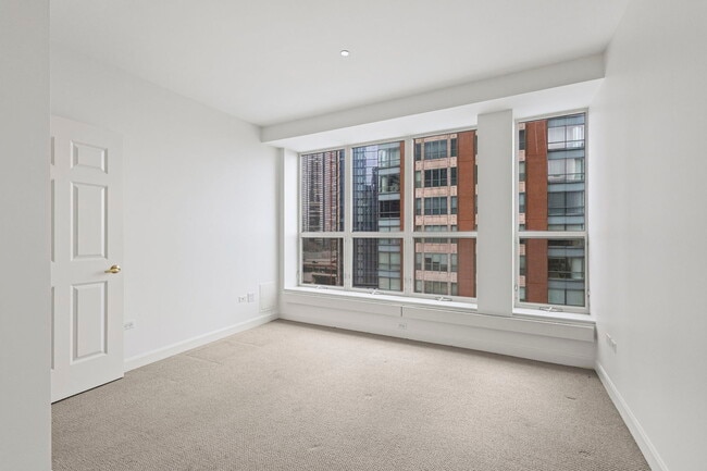 Building Photo - 415 E North Water St