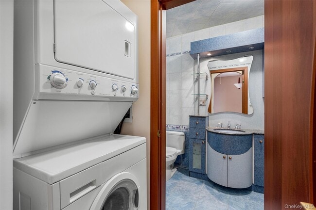 Building Photo - 822 Dean Ave