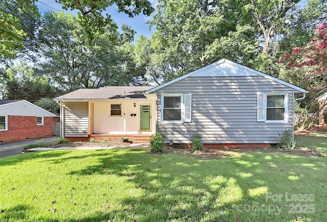 Primary Photo - 228 Seneca Pl