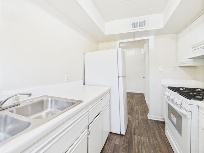 Interior Photo - Edgewood Apartments