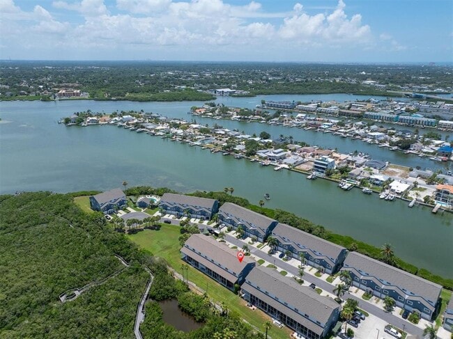 Building Photo - 802 Hidden Harbour Dr