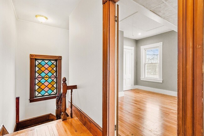 Building Photo - 2154 Main St