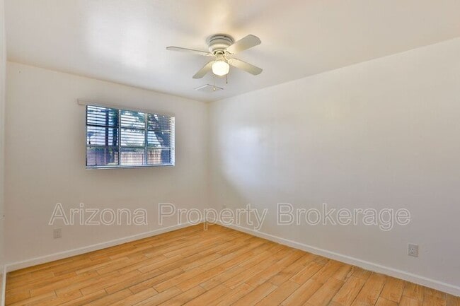 Building Photo - 103 W Hu Esta Dr