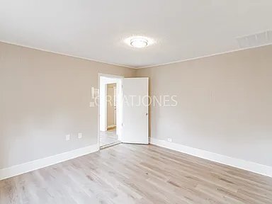 Building Photo - 2821 Snavely Ave SW