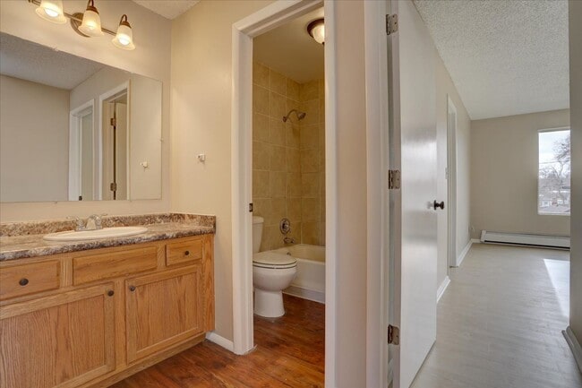 Building Photo - 4500 W Bingham Pl