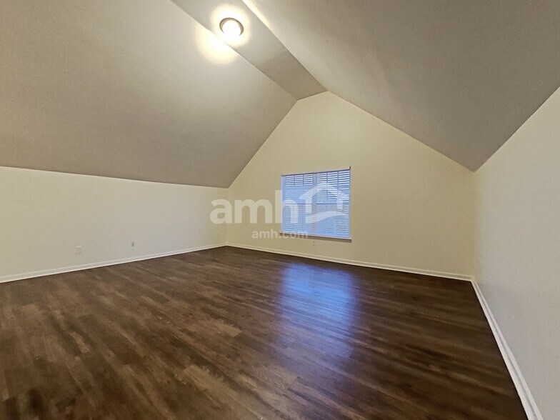 Building Photo - 4150 Arch Pass