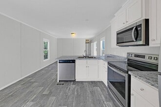 Building Photo - **BRAND NEW 3-Bedroom/ 2-Bath - LUXURY MOB...