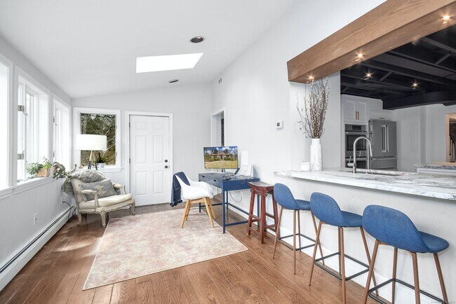 Building Photo - 24 Cartbridge Rd