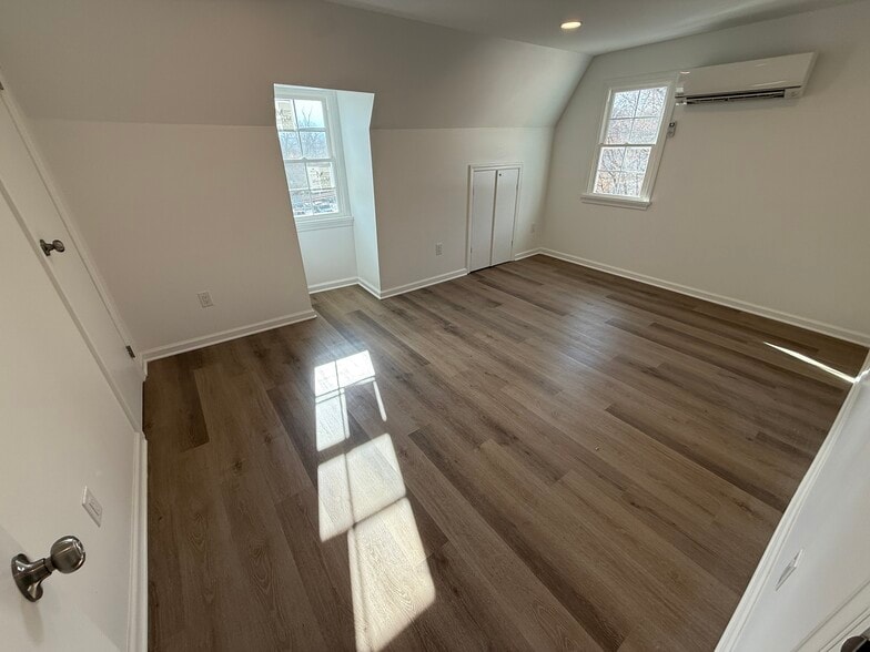 Building Photo - 173 US Highway 46