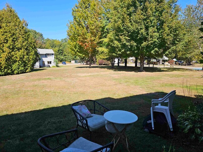 Building Photo - 616 Portland St