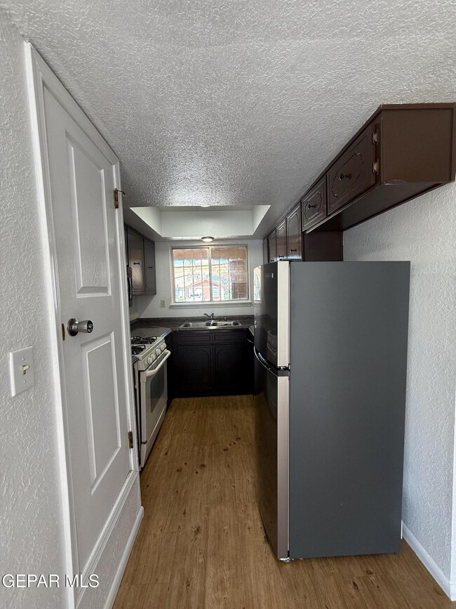 Building Photo - 1670 Jones Ln