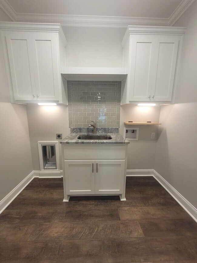 Building Photo - Spacious 4BR Home with Inground Pool, Open Split Floor Plan & Side-Entry Garage