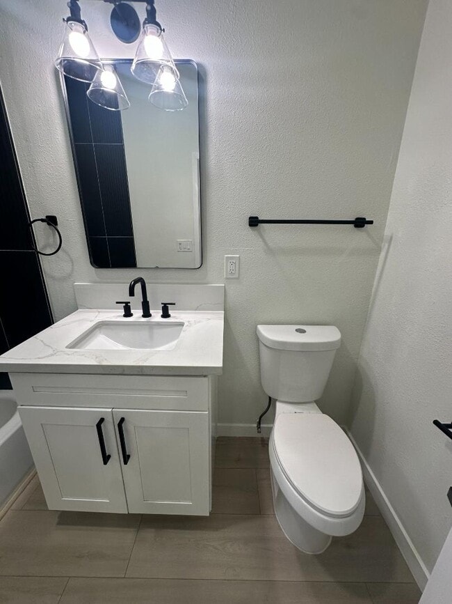 Building Photo - 6288 Broadmoor Dr
