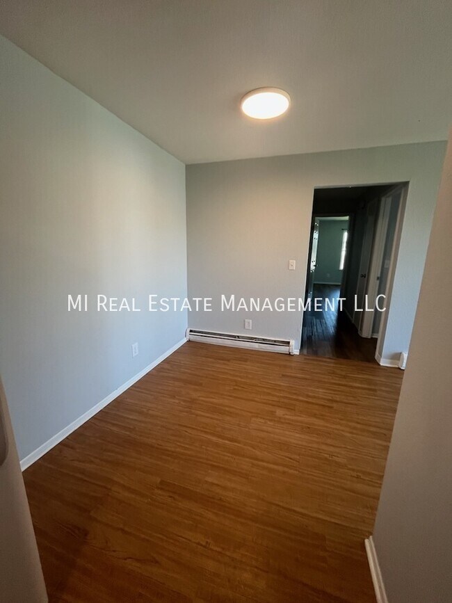Building Photo - 326 Stratford Way