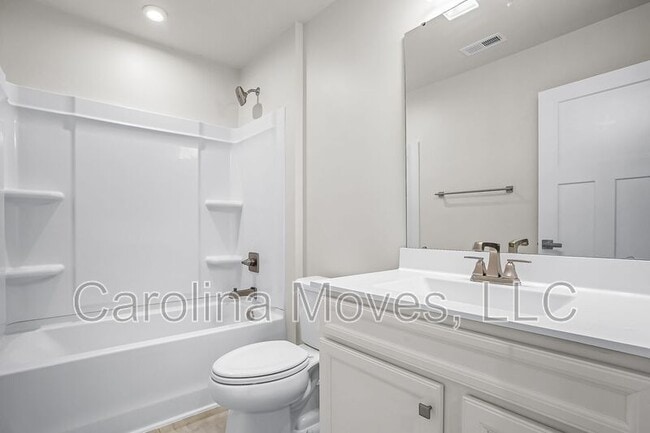 Building Photo - 124 Tassin St