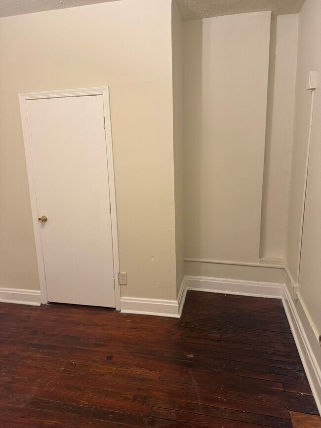 Building Photo - 20-22 Elizabeth St