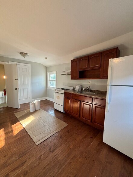 Unit 3 - 159 N 12th St