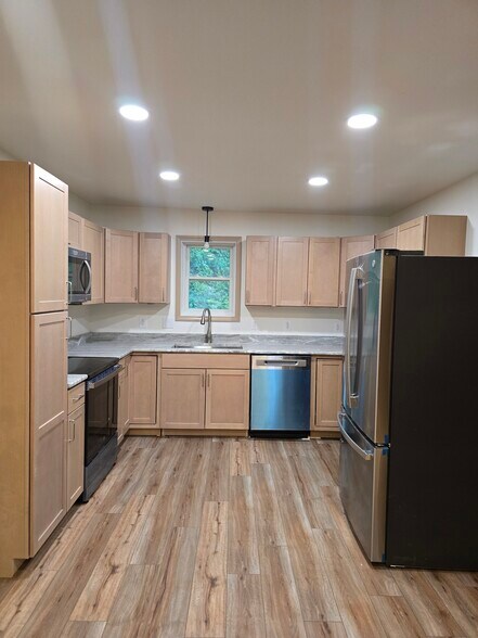 Building Photo - 135 Doe Fork Ln