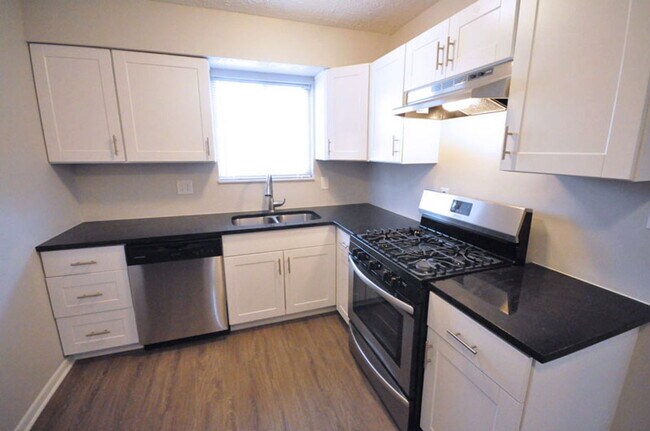 Building Photo - 1304 Courtland Ave