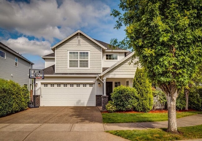 Building Photo - Move In Special!  $1000 Off!  Beautiful Spacious Home!