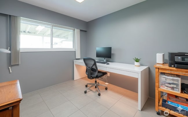 Building Photo - 426 10th St