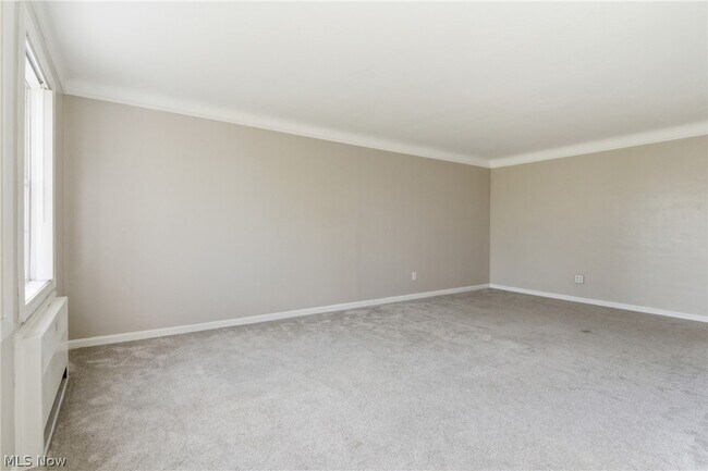 Building Photo - 15820 Van Aken Blvd