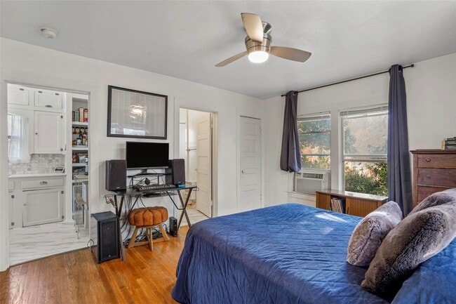 Building Photo - Apartment in Arlington Heights