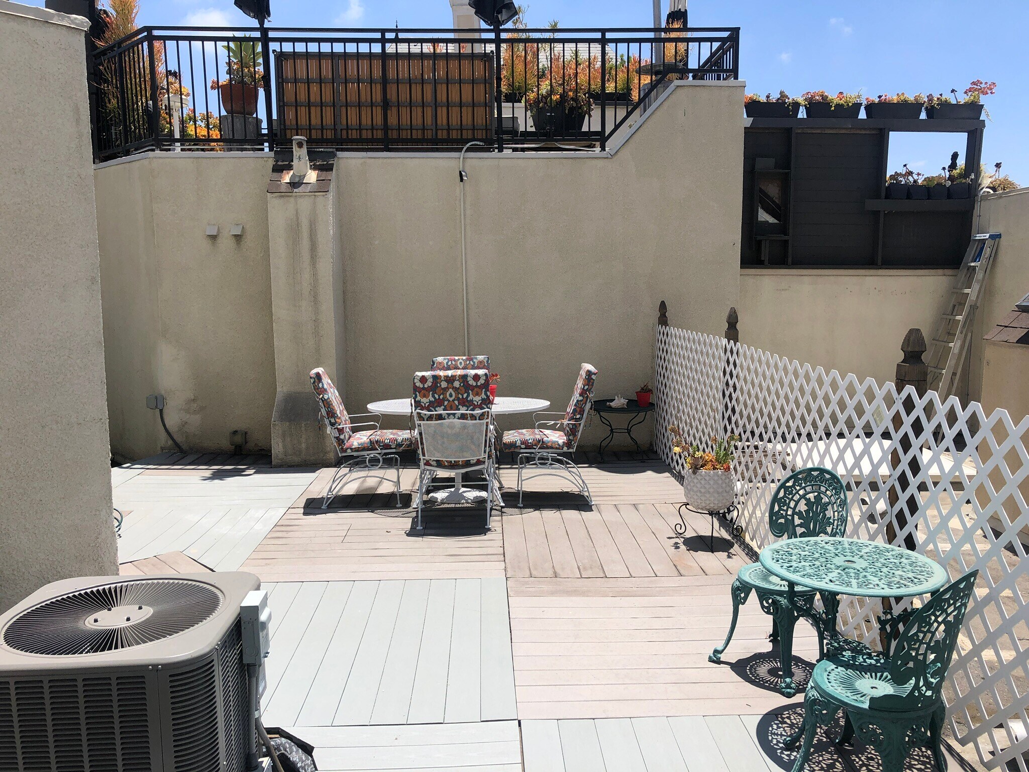 Building Photo - 1412 N Crescent Heights Blvd