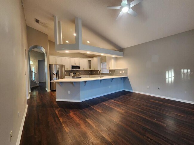 Building Photo - 1860 Ashland Trail