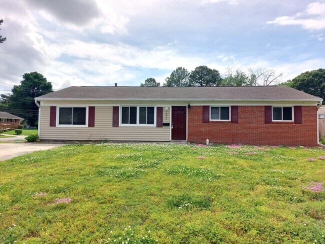 Building Photo - 329 Bernice Pl