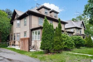 Building Photo - 1651 Minnehaha Ave W