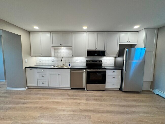 Brand New Kitchen! - 32 E Lake St