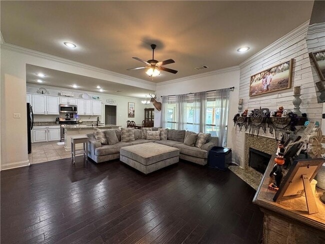 Building Photo - 1933 Bryce Dr