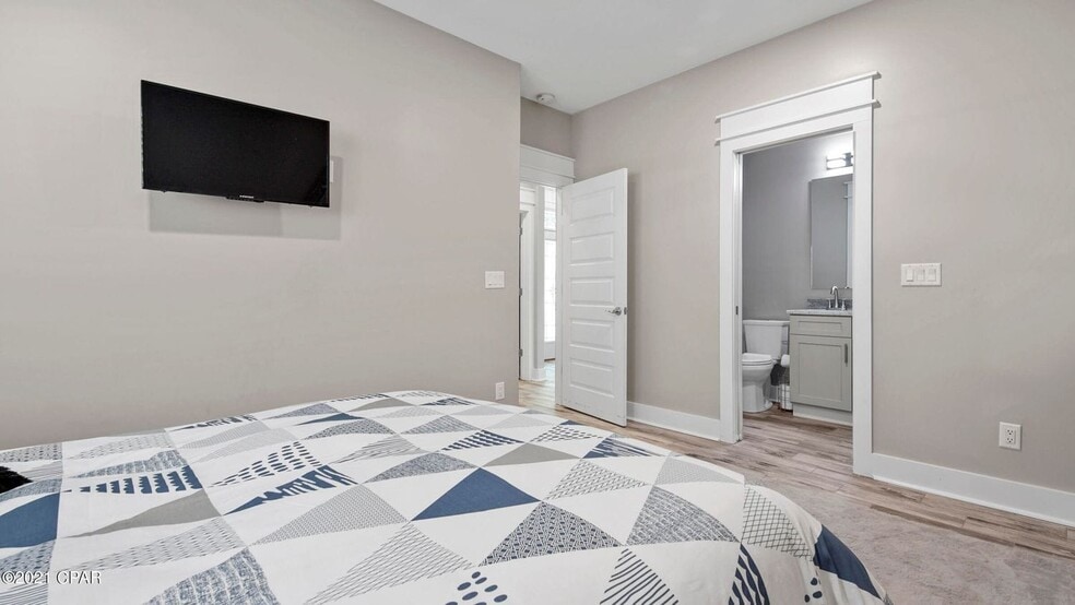 Building Photo - 2916 Laurie Ave