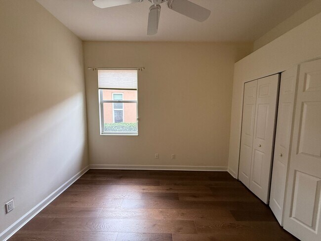 Building Photo - Luxurious 4 Bedroom 3 Bath Lakefront Pool Home W/3-Car Garage