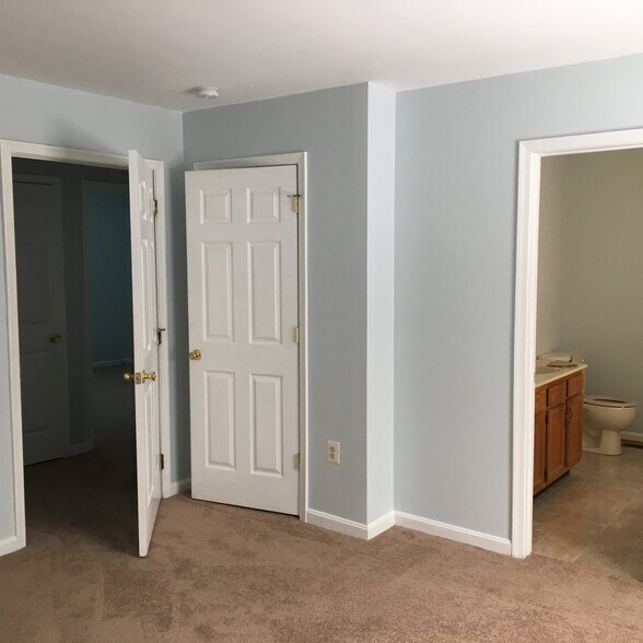 Building Photo - 8435 Chesley Dr