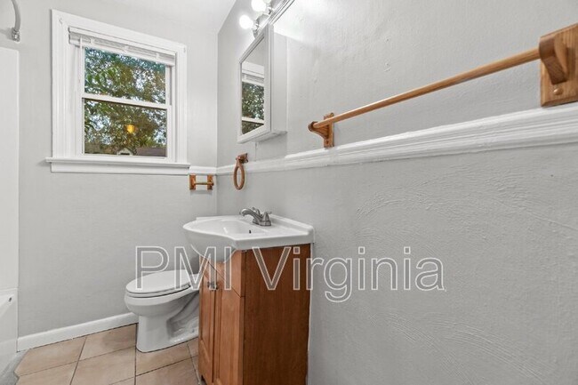 Building Photo - 3424 Argonne Ave