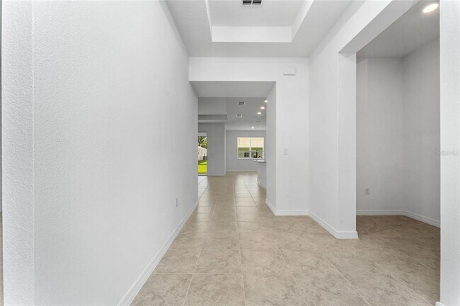 Building Photo - 7552 SW 56th Pl