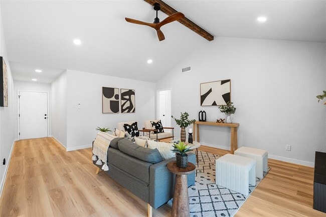 Building Photo - 4605 Beaver Creek Dr