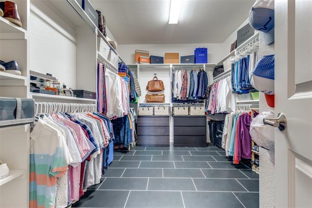 Building Photo - 15609 Governors Is Wy