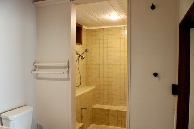 Building Photo - Gorgeous Executive Kailua Home For Rent!