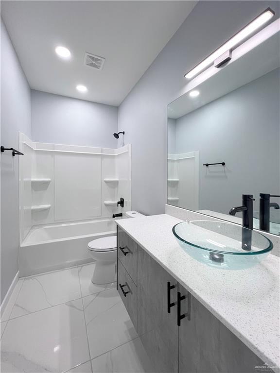 Building Photo - 22 W Woodson Dr