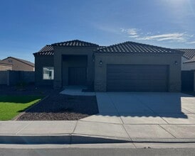 Building Photo - 10615 E 45th Pl