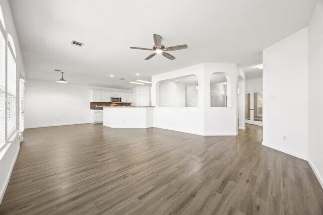 Building Photo - 1306 Lou Gehrig Ln