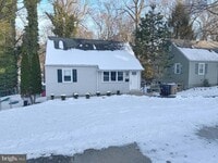 Building Photo - 133 N Line Rd