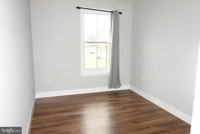 Building Photo - 228 S Mill Rd