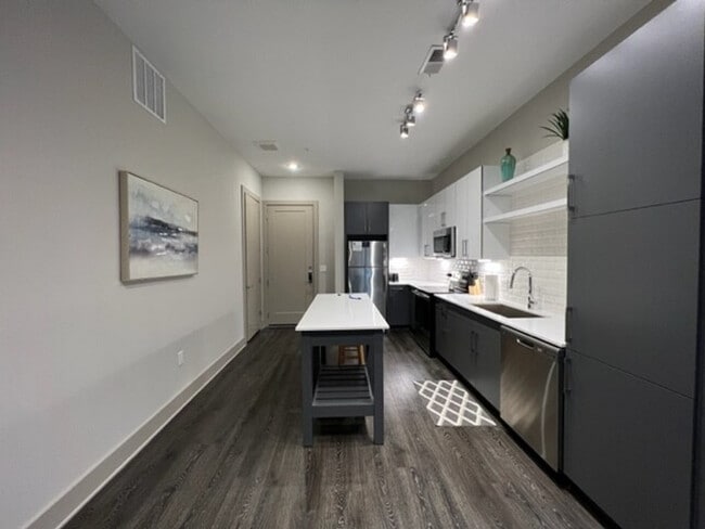 Building Photo - 3158 Stillhouse Creek Dr