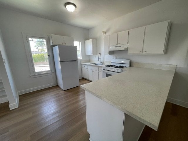 Building Photo - 2229 Vineyard Ave