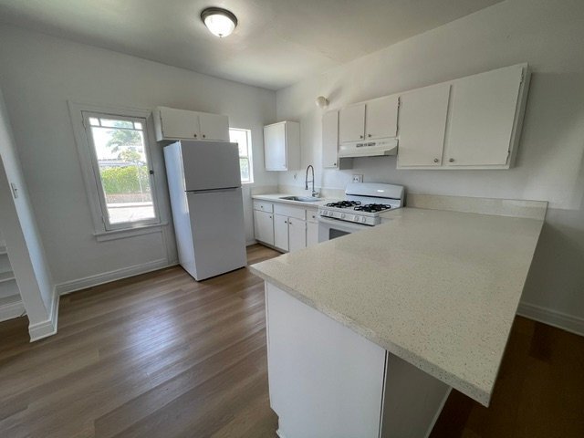 Building Photo - 2229 Vineyard Ave