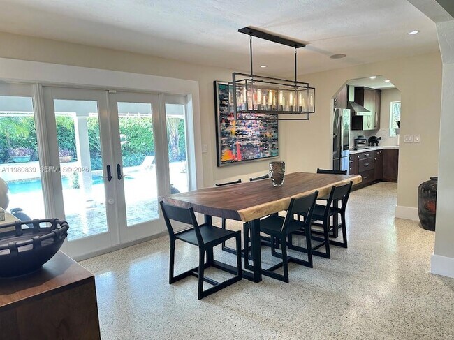 Building Photo - 6520 SW 65th St